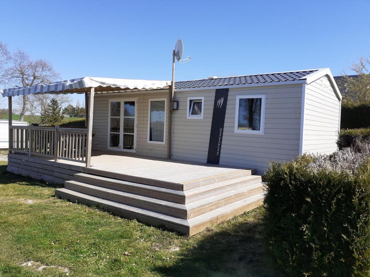 Camping Les Falaises De Toussaint Buitenkant foto